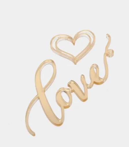 Топпер  #Т6 с надписью "Love" акриловый, ширина 10 см с сердечком
