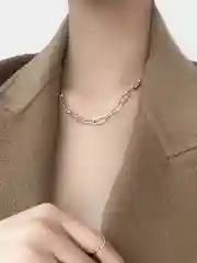 Тонкая цепь-чокер