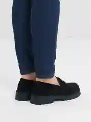 Бежевый лоферы женские