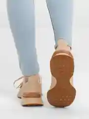 Карамельный кроссовки женские