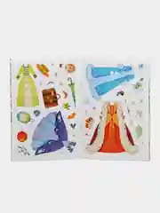 Принцессы: книжка с наклейками