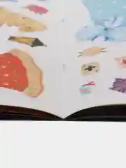 Сказки: книжка с наклейками