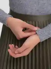 Серый джемпер женский