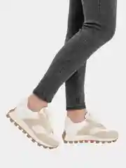 Женские кроссовки