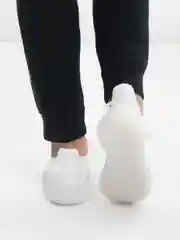 Белый мужские кроссовки изики летние