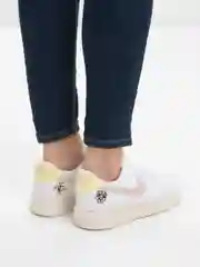 Алый кроссовки мужские, женские