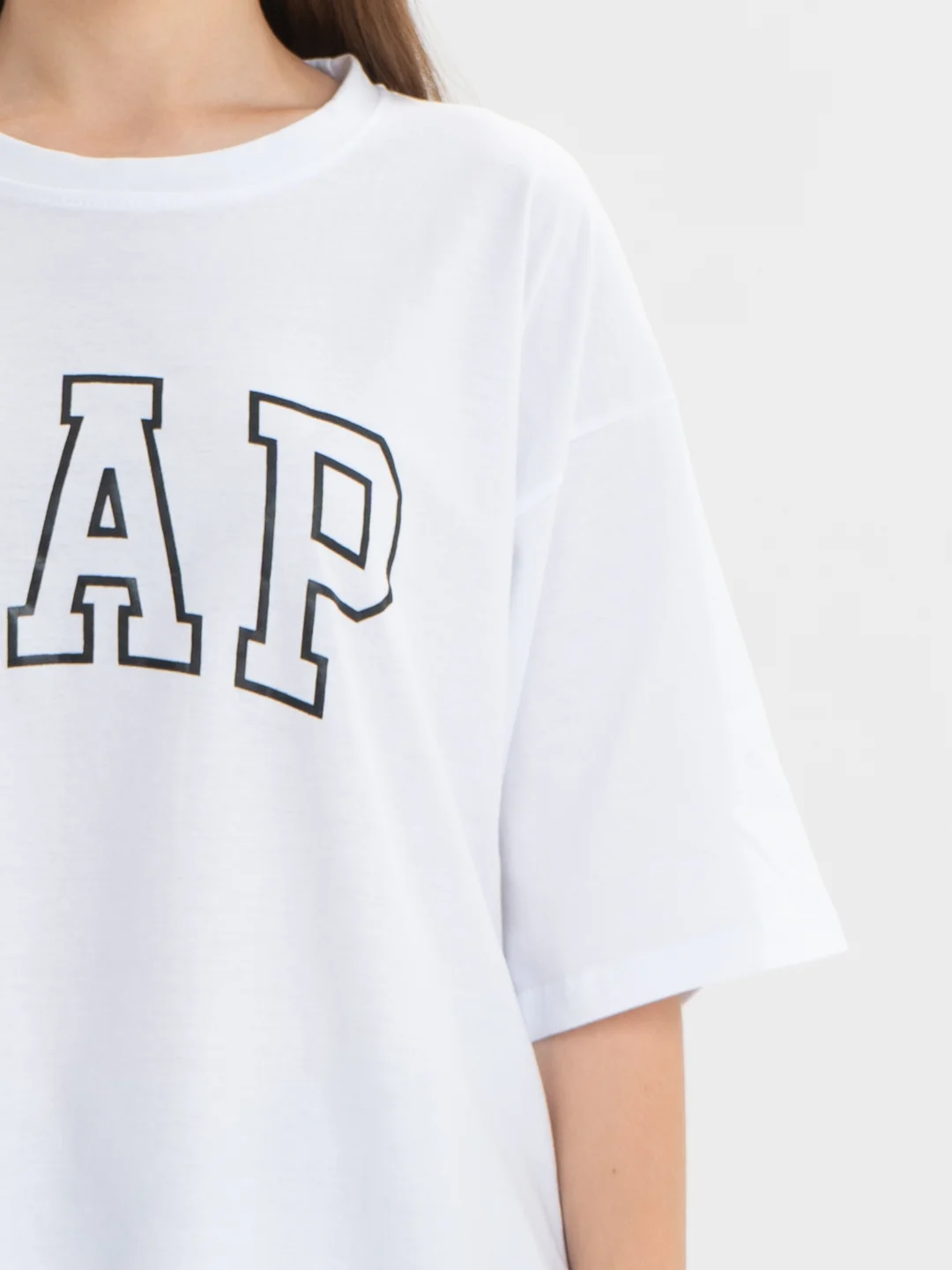 Белый футболка свободного кроя, однотонная, oversize с принтом GAP