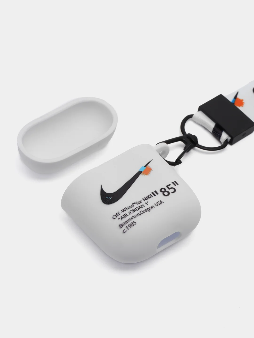 Белый чехол для наушников Apple AirPods 1 / Pro 2 / 3 силиконовый с принтом Nike sport (найк))