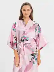 Сиреневый халат женский
