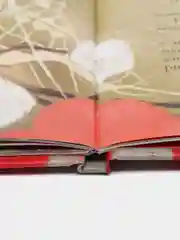 ДХЛ. Дюймовочка