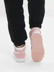 Розовый кроссовки высокие, баскетбольные
