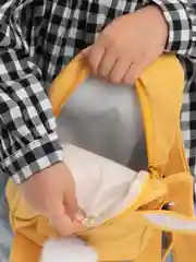 Желтый маленький рюкзак