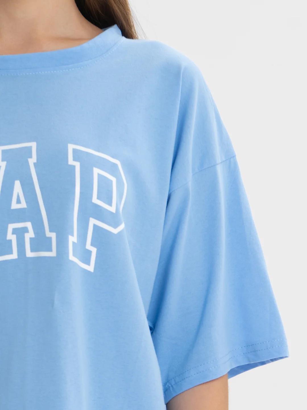 Белый футболка свободного кроя, однотонная, oversize с принтом GAP