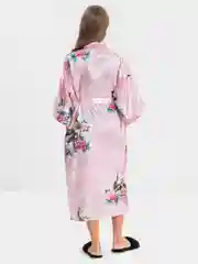Сиреневый халат женский