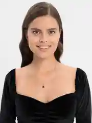 Красный комплект серьги и цепочка, с камнем