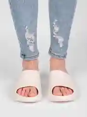Белый сланцы женские, на высокой подошве
