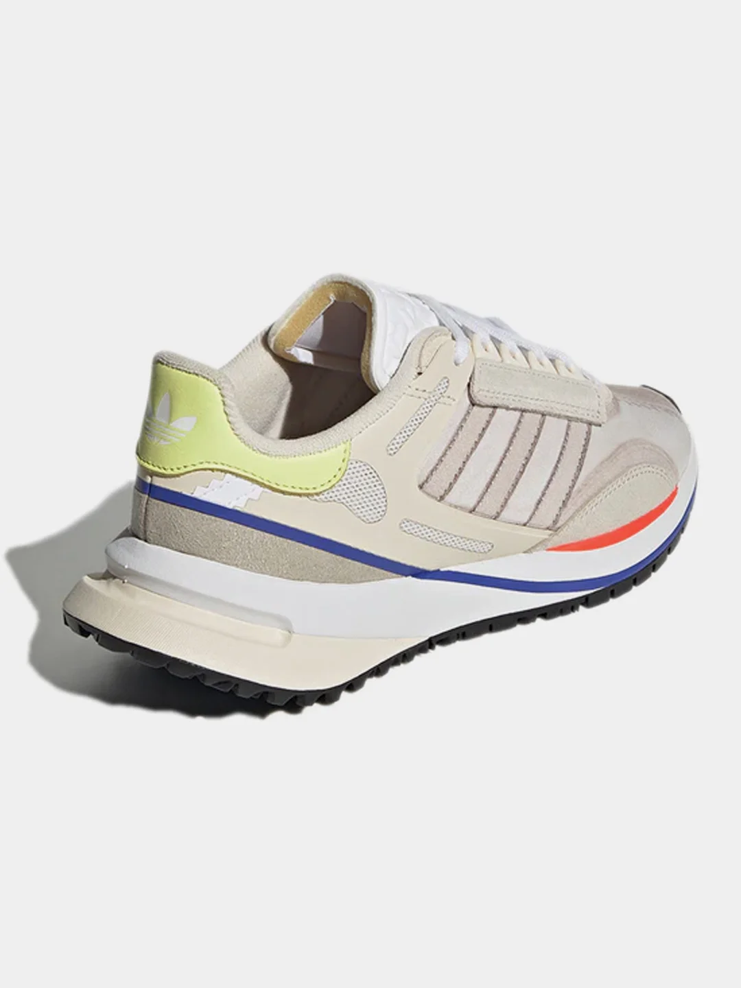 Белый кроссовки женские Adidas Valerance H05695