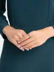 Серебряный кольцо женское, с камнем, тонкое