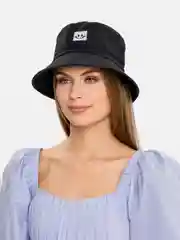 Черный панама