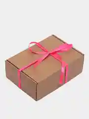Розовый коробка подарочная, картонная, с бумажным наполнителем