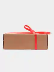 Красный коробка подарочная, картонная, с бумажным наполнителем