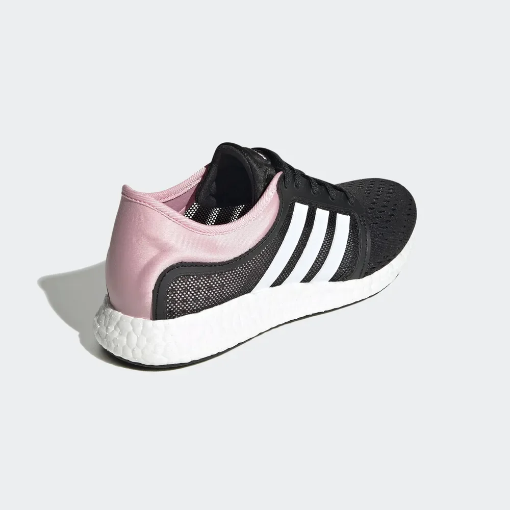 Черный кроссовки женские Adidas CC Rocket Boost "Black White Pink" (WMNS) GY0485