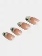 Ногти накладные, клей для ногтей