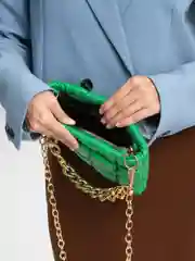 Лайм рельефная сумка кроссбоди с цепью