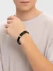 Белый браслет мужской