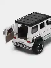 Белый металлическая машинка Mercedes-Benz Гелендваген с имитацией дыма, выхлопа