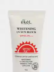 Белый крем солнцезащитный Ekel Soothing & Moisture Sun Block SPF50/PA+++ 70 мл
