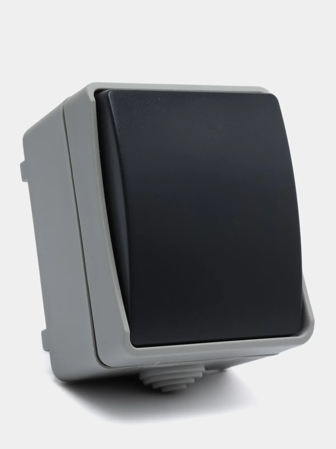 Розетка одноместная IP54 220V с заземлением, цвет серый, с крышкой, открытая установка