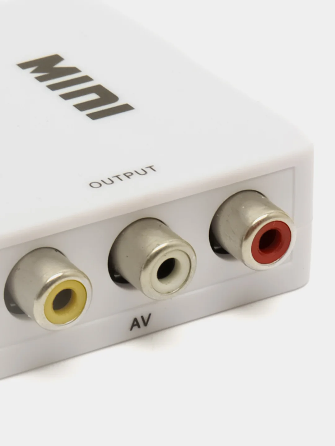 Белый конвертер из VGA в 3RCA