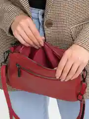 Бордовый сумка женская из натуральной кожи через плечо, три отделения, кросс-боди
