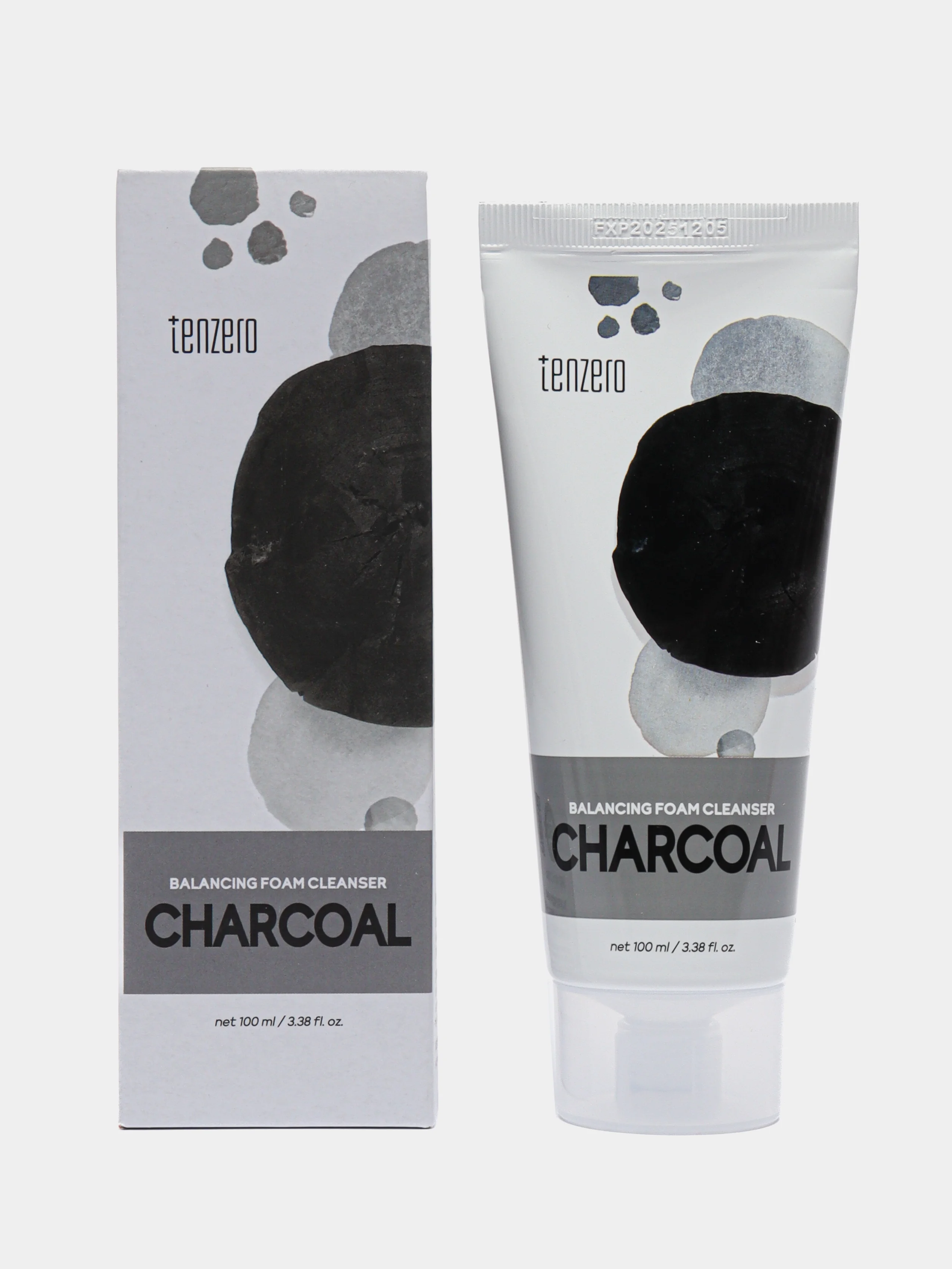 Черный пенка для умывания лица Tenzero Balancing Foam Cleanser