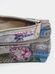Серый кошелек на молнии