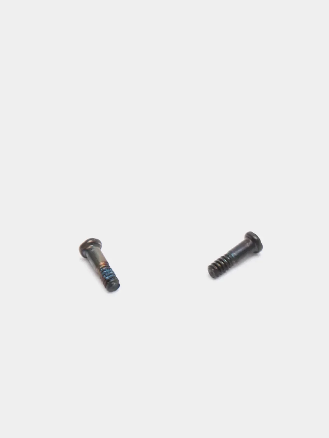 Черный винты нижние iPhone 5 / SE / 6 / 6S / 6 Plus / 7 / 8