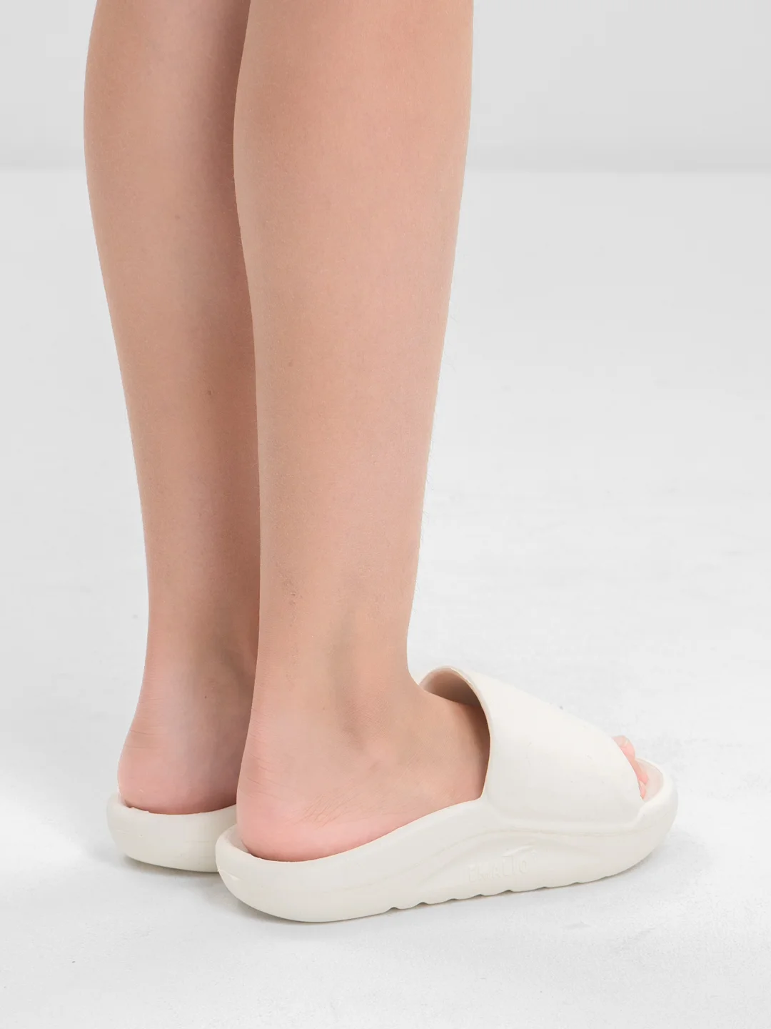 Белый сланцы женские, раз. ряд 37-40