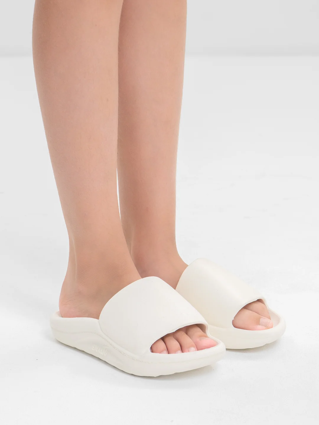 Белый сланцы женские, раз. ряд 37-40