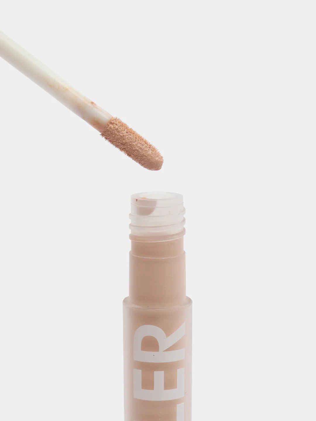 Консилер для глаз и лица / Concealer