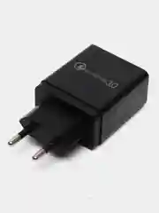 Черный блок питания, 4 USB выхода