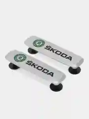 Комплект шильдиков металлических с эмблемой авто "SKODA" и 4 винтовыми креплениями (Пара)