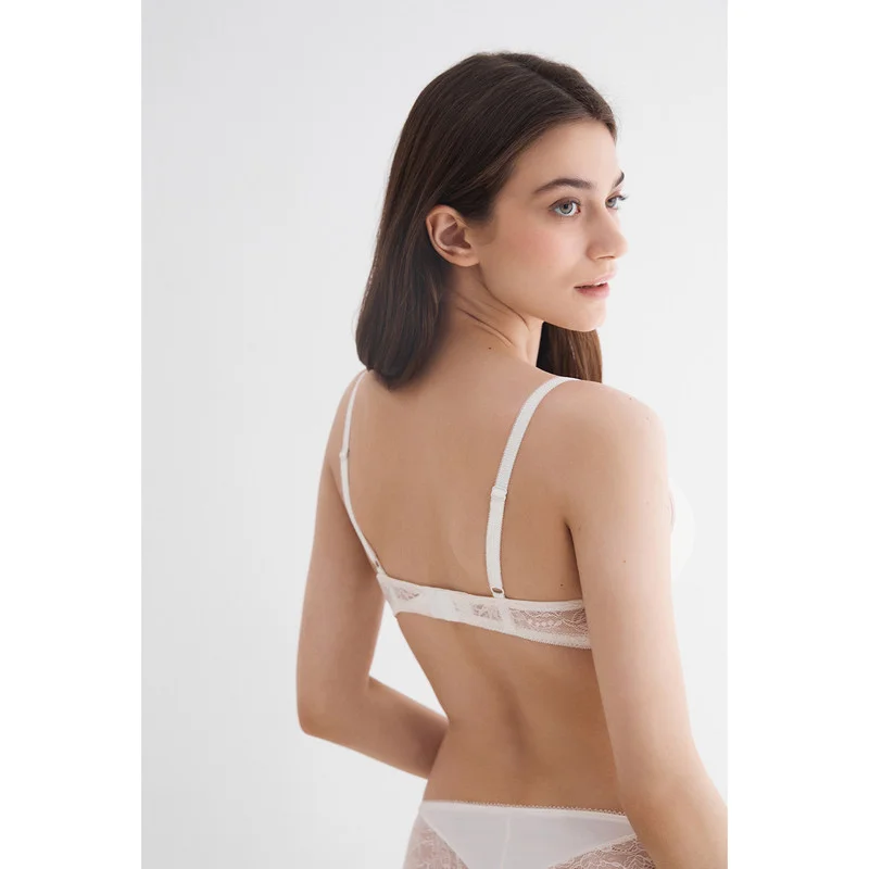 Молочный бюстгальтер женский Infinity Lingerie T-shirt, чашки с уплотнением в нижней части