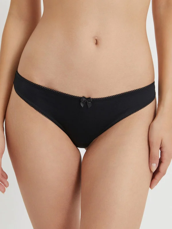 Черный трусы женские Infinity Lingerie классические, из эластичного полотна с кружевом