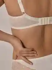 Белый бюстгальтер женский Infinity Lingerie T-shirt, с формованными чашками