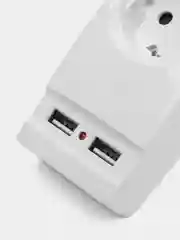 Белый тройник - адаптер "Polynom" 1 гнездо 220V + 2xUSB 2100mA, c заземлением