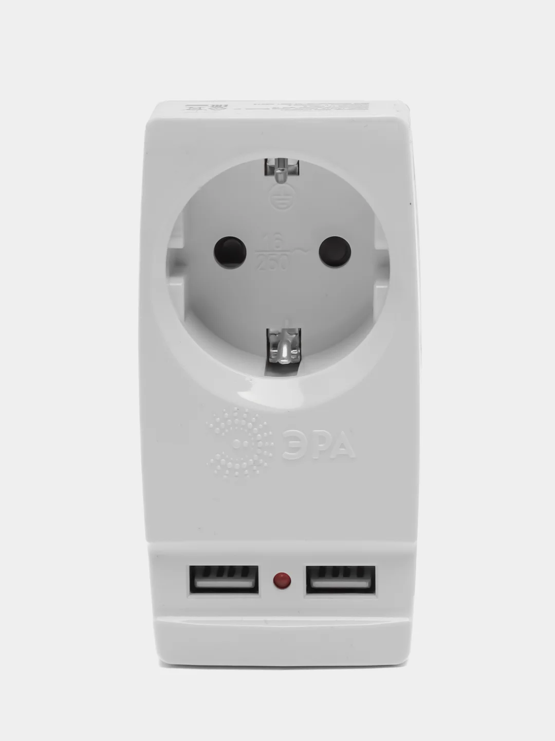 Белый тройник - адаптер "Polynom" 1 гнездо 220V + 2xUSB 2100mA, c заземлением