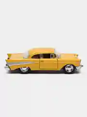 Желтый металлическая машинка 1957 Chevrolet Bel Air KT5313D
