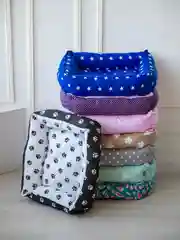 Фиолетовый лежак для кошек и собак мелких пород