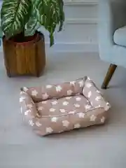 Фиолетовый лежак для кошек и собак мелких пород
